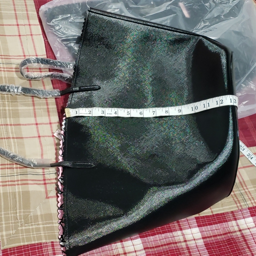 VICTORIA'S SECRET LARGE blk TOTE 13x22x12 - Picture 4 of 8